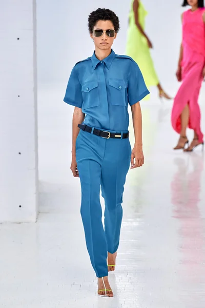 Look 30